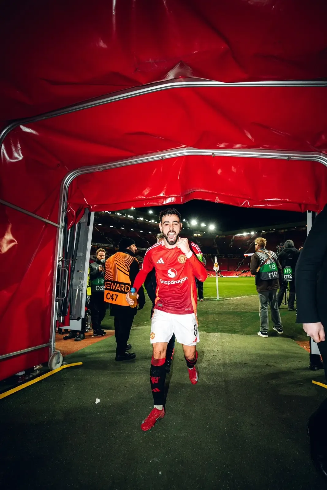 Amorim Supports Captain Bruno, Declares His Opinion Weighs More than Roy Keane's