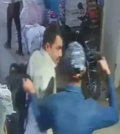 Angadia Trader Victimized in Rs 80 Lakh Daylight Robbery at Delhi's Lahori Gate