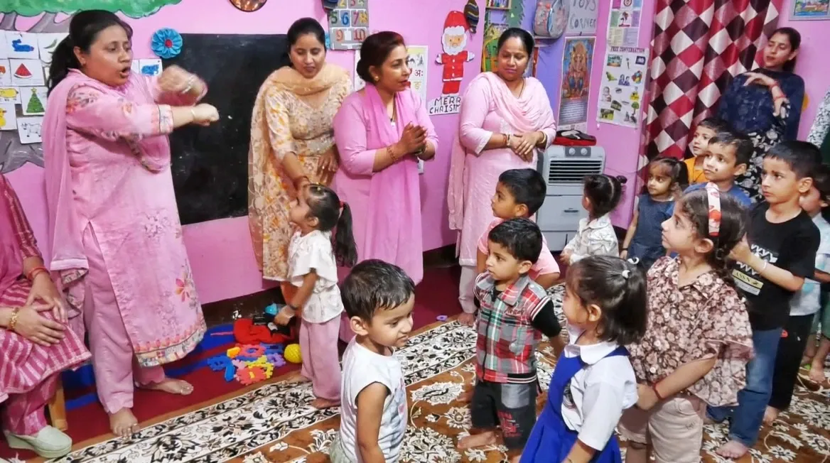 How are Anganwadi centres in J&K's Udhampur evolving into smart preschools?
