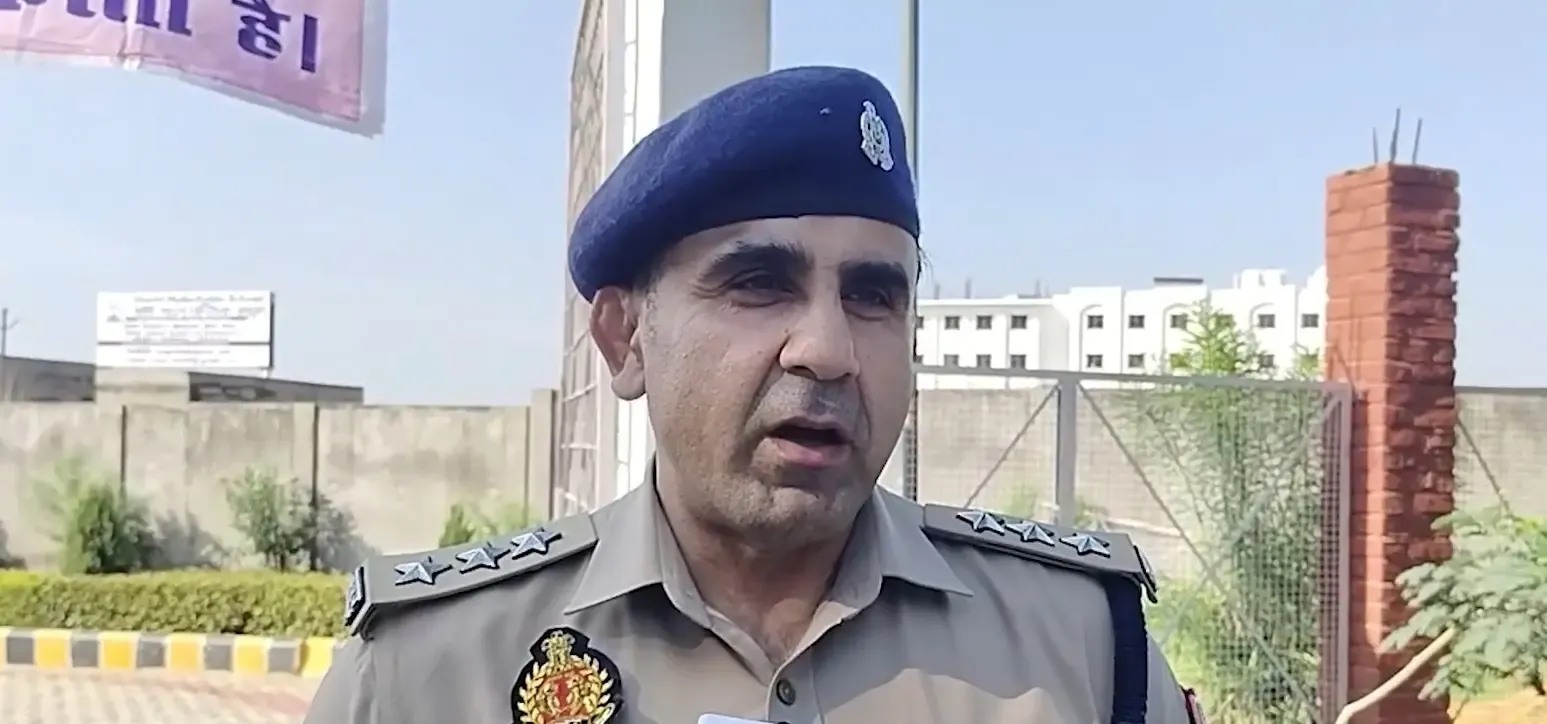 क्या अंतरराष्ट्रीय योग दिवस पर चंदौसी के सीओ अनुज चौधरी ने जीवनशैली के लिए योग को अपनाने का संदेश दिया?