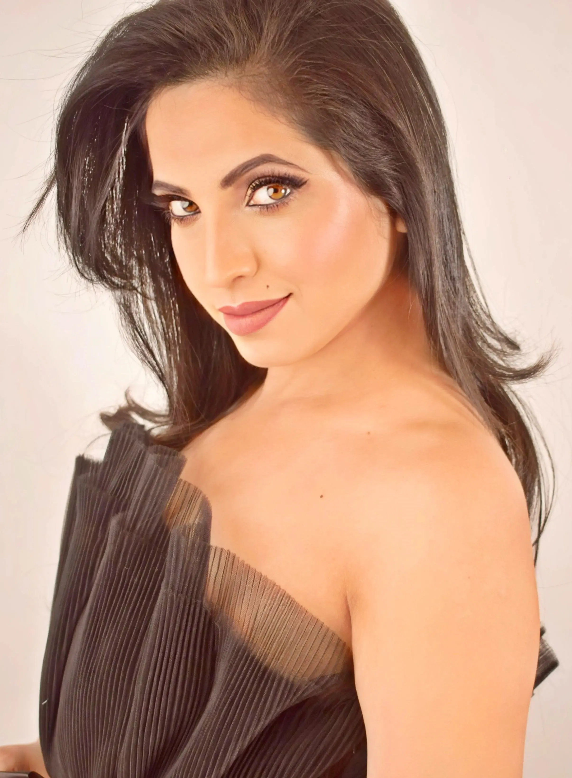 Anupama Solanki Discusses Her Role in 'Jamuniya': A Comedy Debut