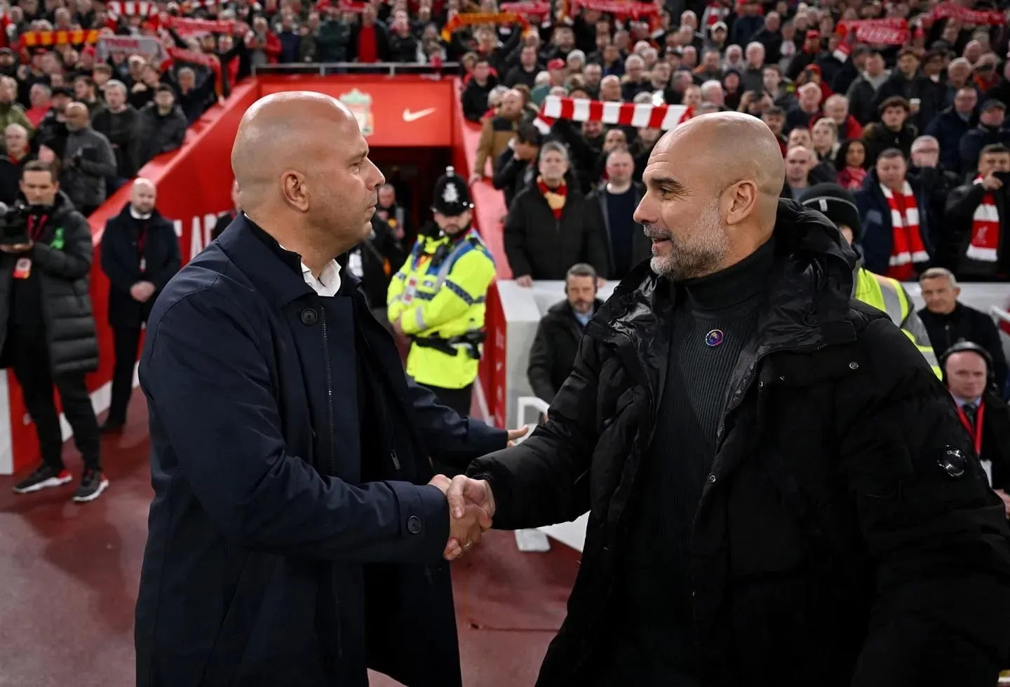 Arne Slot Playfully Comments on Manchester City's Premier League Prospects Amid 115 Allegations