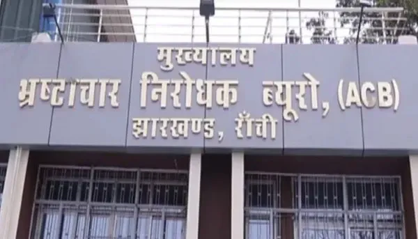 Why Did the Anti-Corruption Bureau Issue an Arrest Warrant for Chhattisgarh Businessman in the Jharkhand Liquor Scam?