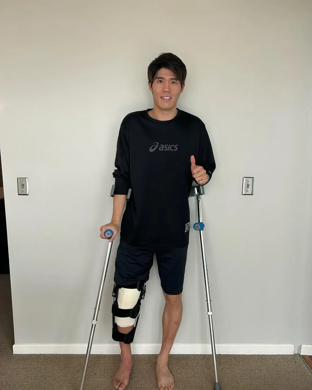 Arsenal's Tomiyasu Faces Extended Layoff Post Knee Surgery