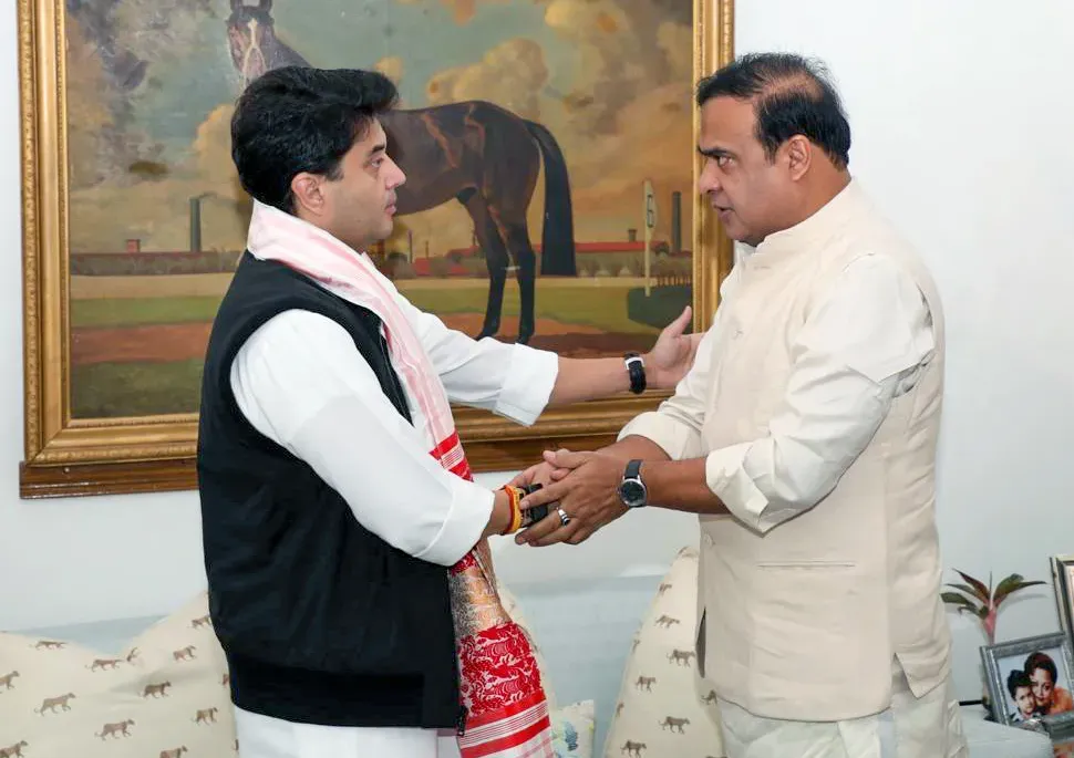 Assam's Chief Minister Engages with Union Minister Scindia, Invites Him to Investor Summit