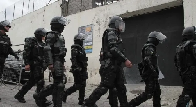 What Caused the Armed Attack Leaving Eight Dead in Guayaquil?