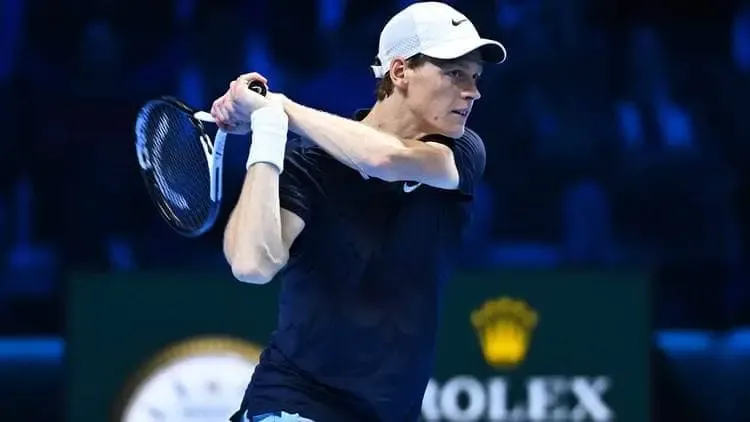 Australian Open: Sinner Overcomes Early Challenge to Start Title Defense