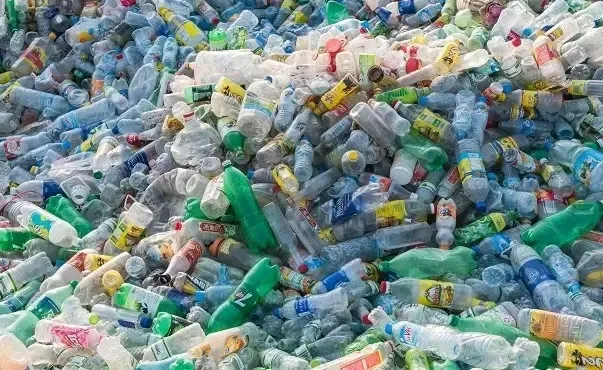 Australian Scientists Urge Action to Curb Plastic Burning in Developing Countries