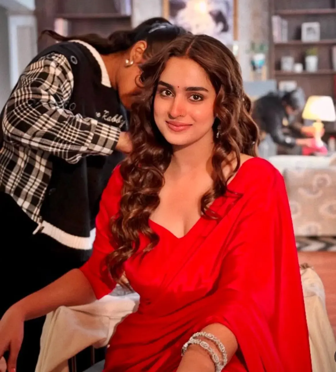 Ayesha Khan Describes Her Character in ‘Dil Ko Rafu Karr Lei’ as ‘Vibrant and Full of Life’