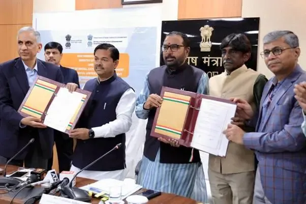 Ayush Ministry and Social Justice Department Join Forces to Enhance Elderly Healthcare and Tackle Substance Abuse