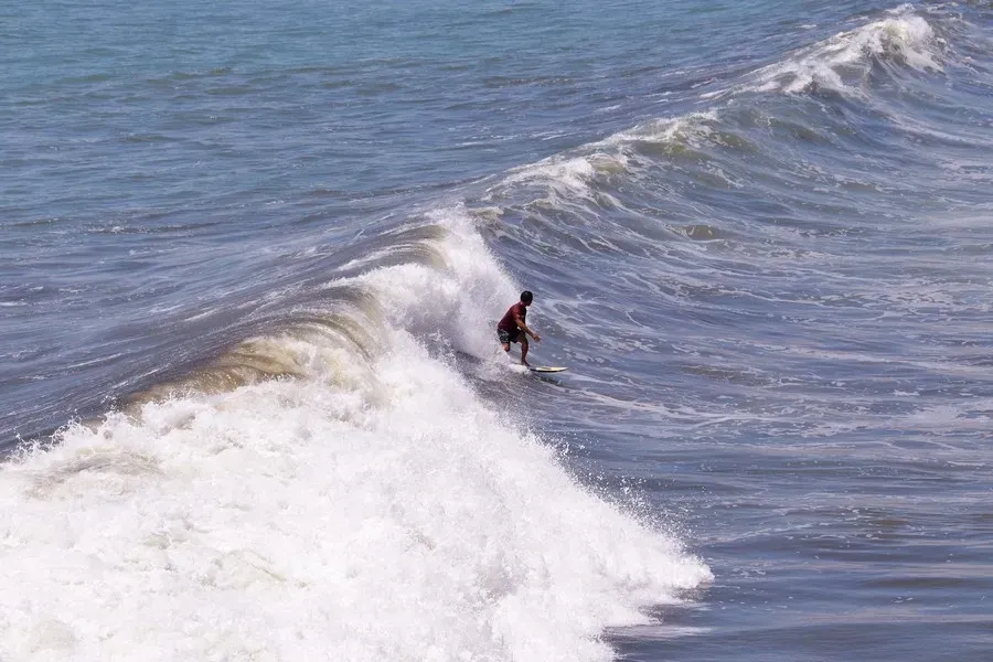 Bali Issues Alert for High Wave Conditions