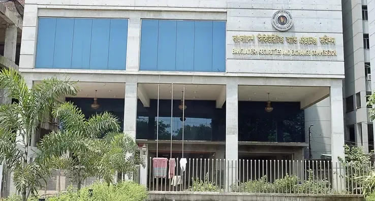 Bangladesh: Regulatory Authority Executives Held Hostage Amid Protests