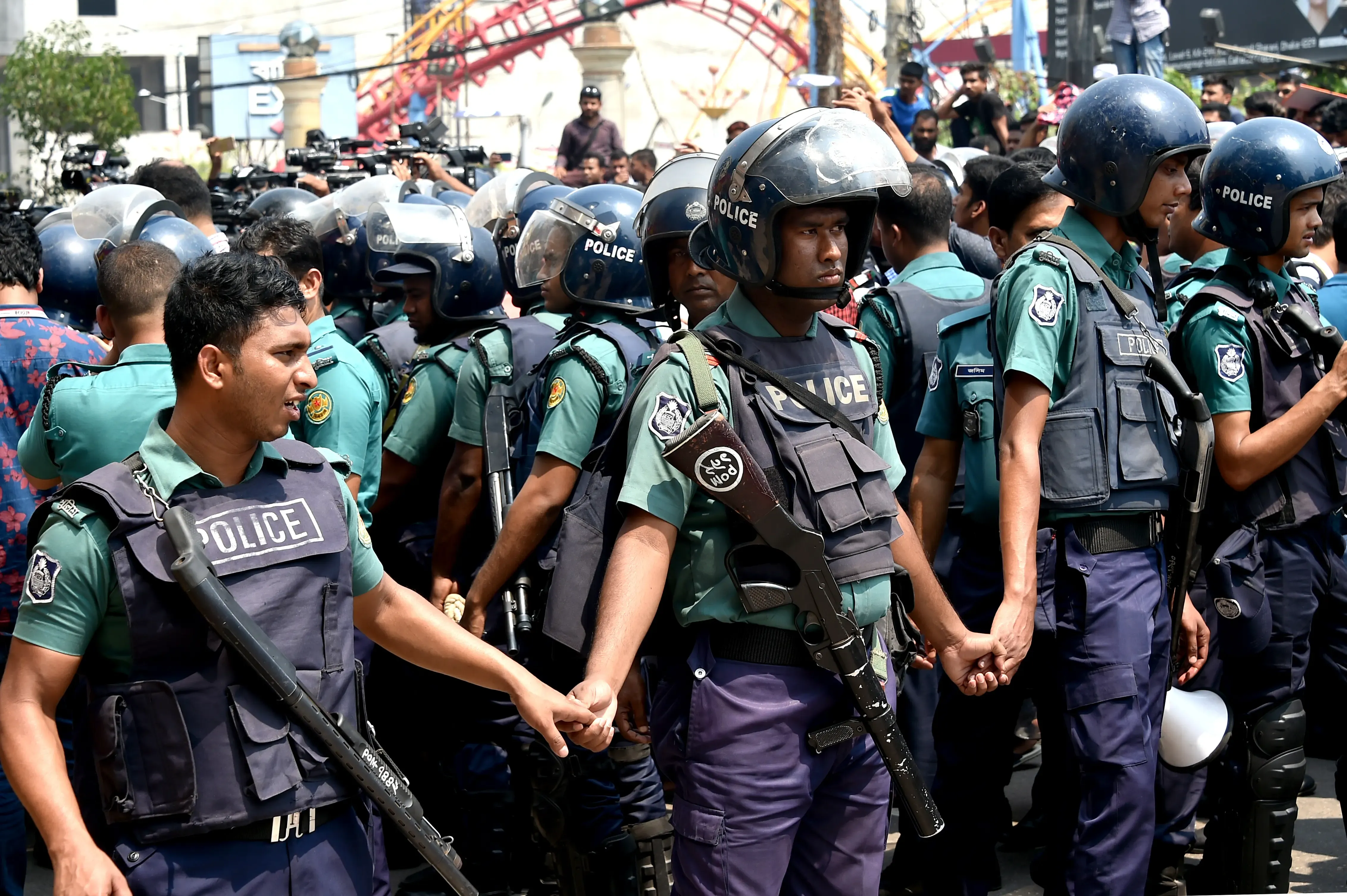 Bangladesh: Student Groups Halt Protest Against Gender-Based Violence Amid Intimidation