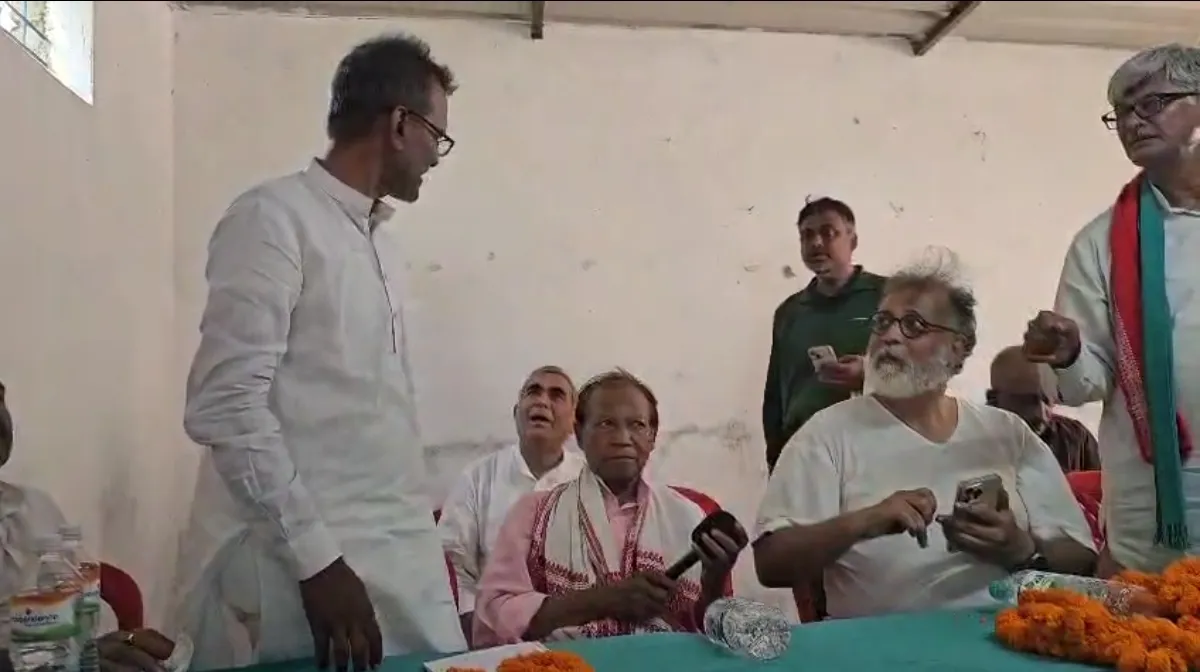 क्या मोतिहारी में बापू के प्रपौत्र के साथ दुर्व्यवहार हुआ?