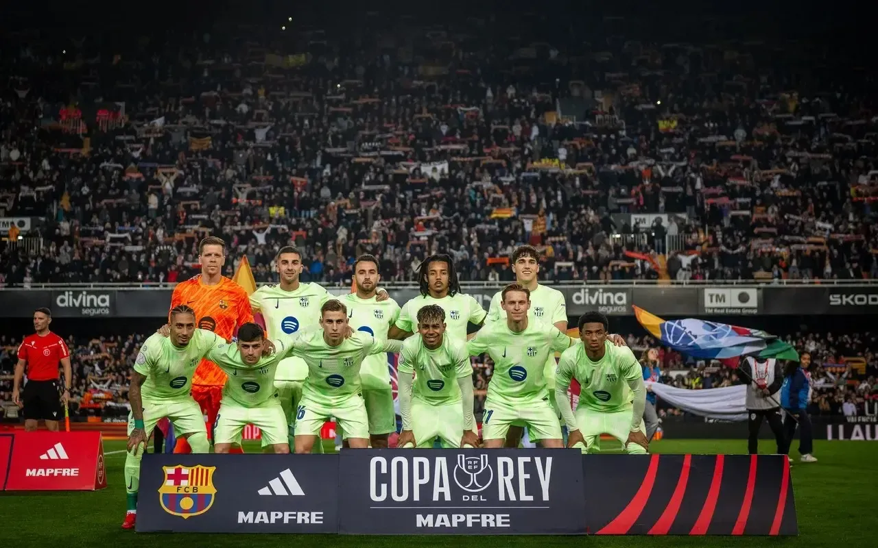 FC Barcelona Dominates Valencia to Secure Copa del Rey Semifinal Spot