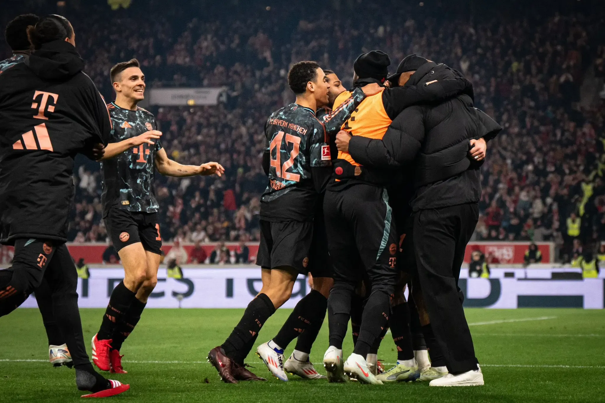 Bayern Triumph Over Stuttgart to Maintain Bundesliga Lead