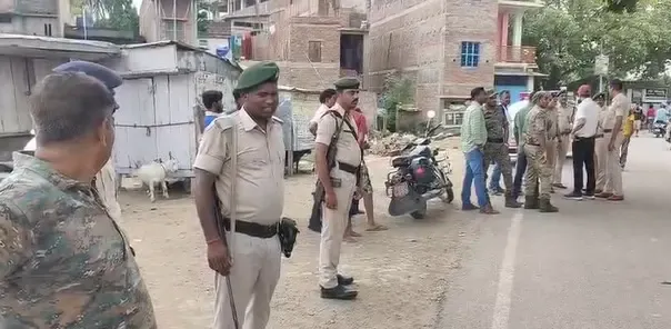 क्या बेगूसराय में दिनदहाड़े फायरिंग से तीन युवकों को गोली लगी? एक की मौत, दो घायल