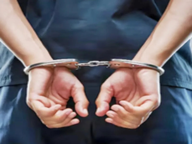 Was a Man with a Firearm Arrested Near Sealdah Railway Station?