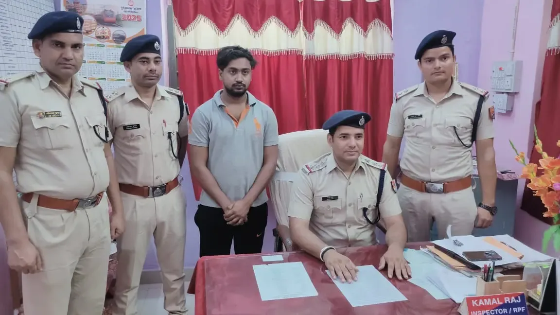 West Bengal Youth Detained for Obstructing Train with Motorcycle at Level Crossing