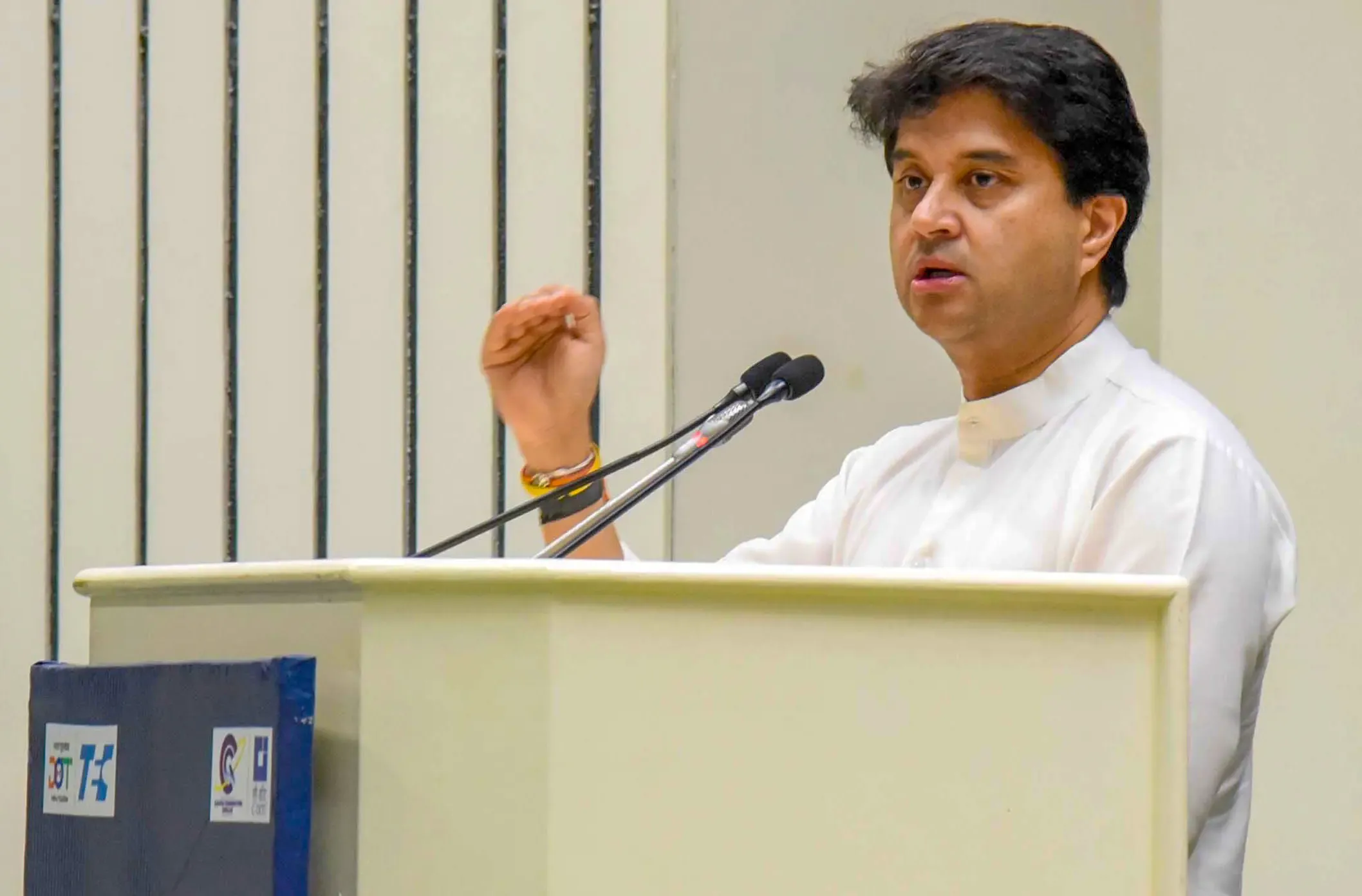 क्या भारत डिजिटल लेनदेन में वर्ल्ड लीडर की भूमिका निभा रहा है? बीते 10 वर्षों में तेजी से बढ़ी इंटरनेट यूजर्स की संख्या: ज्योतिरादित्य सिंधिया