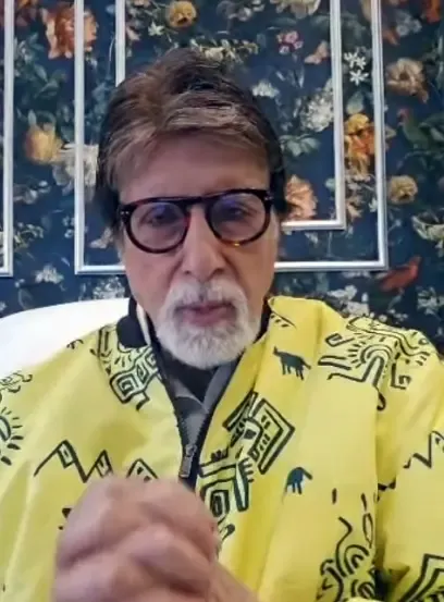 Amitabh Bachchan Shares a Light-hearted Tale About Jaya Speaking to Him in Bengali