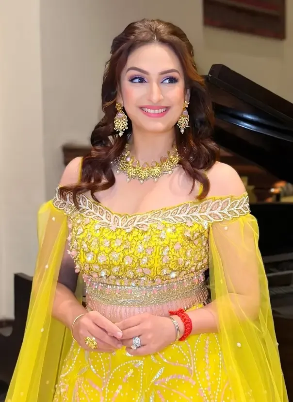 क्या आकृति कक्कड़ की आवाज़ और डांसिंग का जादू आपको भी दीवाना बना देता है?