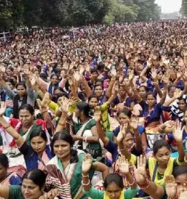 BJP and BJD Clash Over Mission Shakti Support Staff Protest