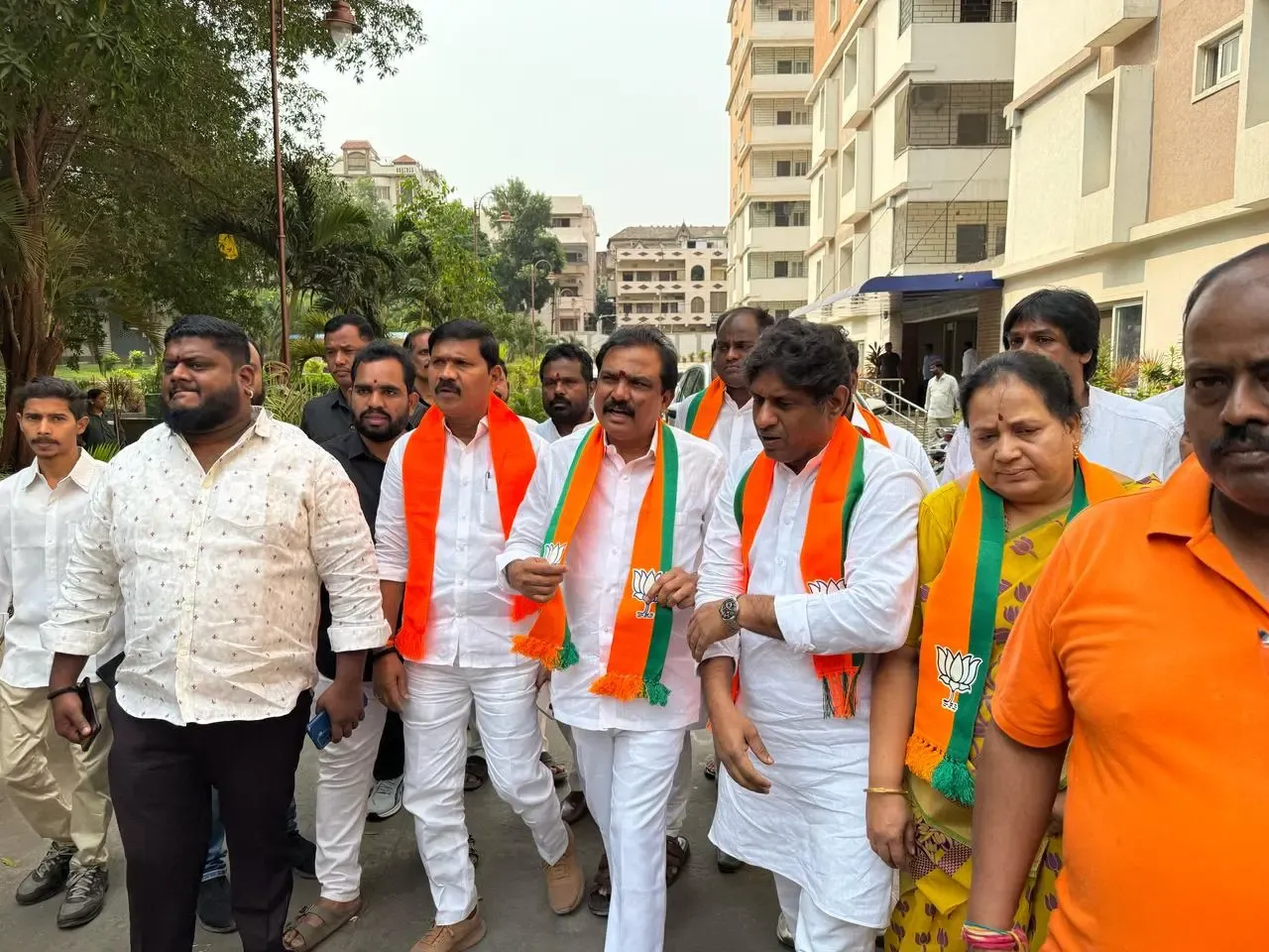 Police Detain BJP Legislators en Route to Hyderabad University