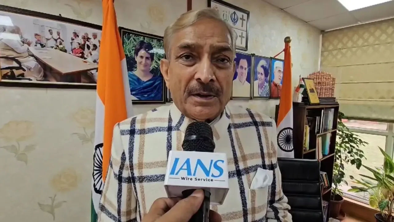 BJP Leveraging Savarkar's Legacy to Ignite Controversy and Secure Votes Ahead of Delhi Elections: Pramod Tiwari