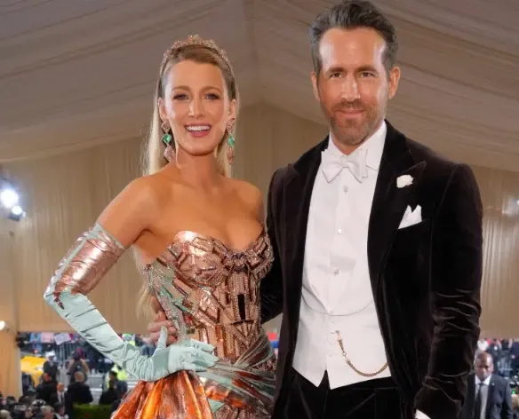 Did Blake Lively and Ryan Reynolds Just Show Us Their Love During a Game?