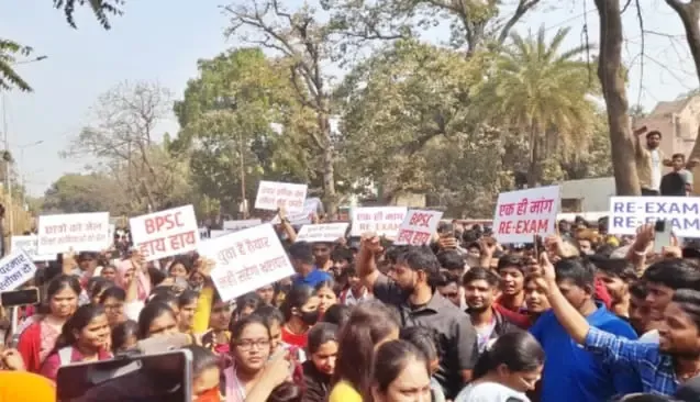 Protests Escalate in Patna Over BPSC 70th Exam; Educator Khan Supports Candidates