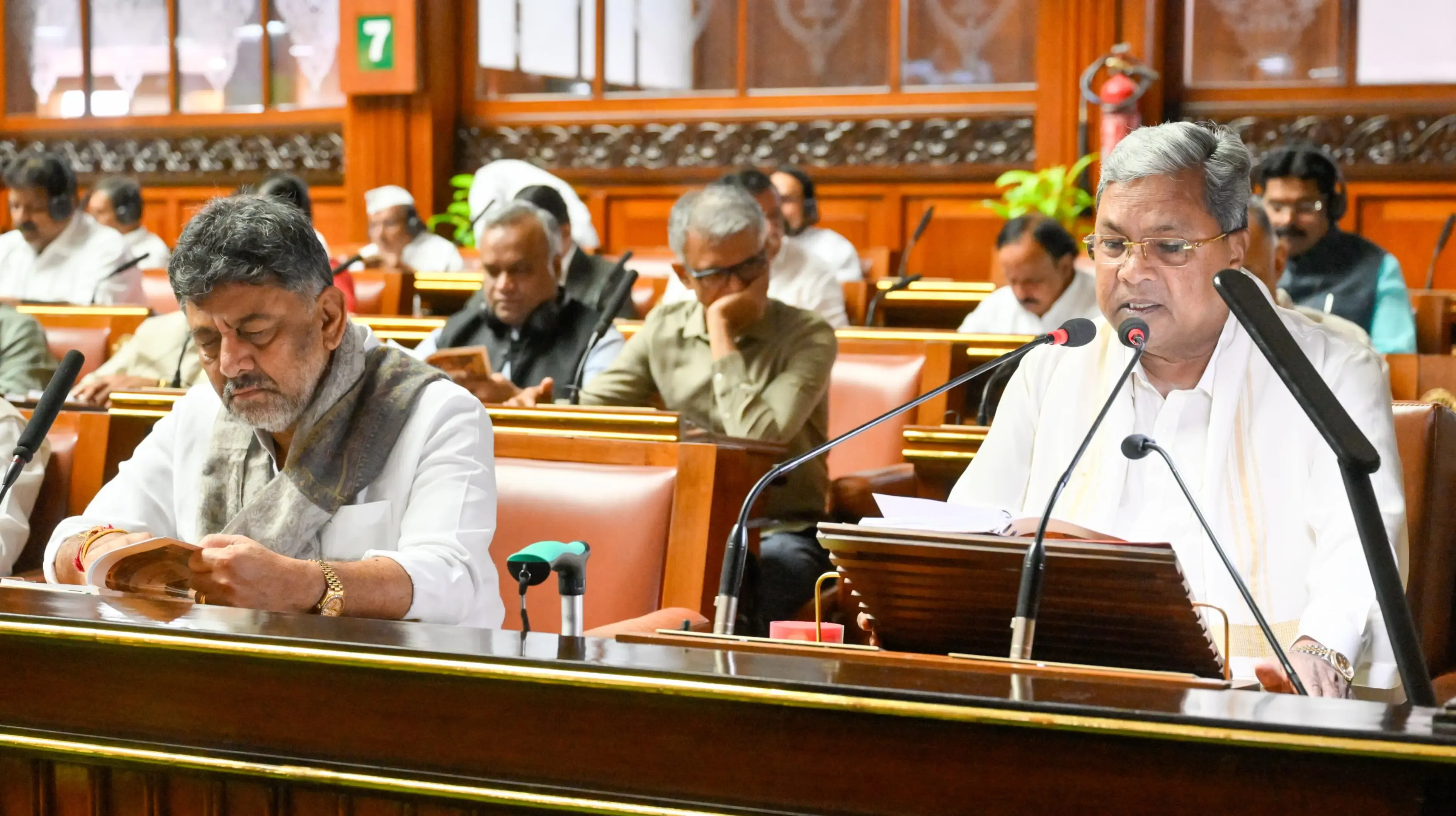 Budget: CM Criticizes Centre for Fund Distribution; Highlights Karnataka's Strong Growth in Realizing Its Goals
