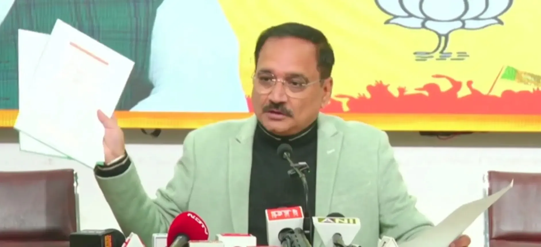 Delhi BJP Chief Exposes Kejriwal's Lavish Spending on Sheesh Mahal Renovations