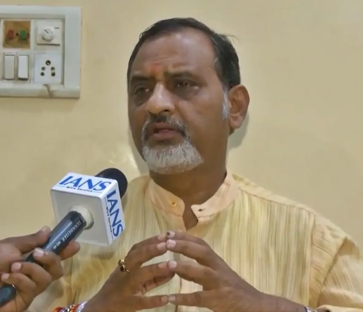 CAG Report Highlights Major Irregularities in AAP Government, Claims PAC Chairman