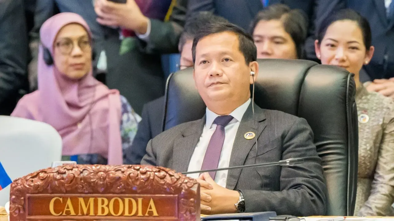Cambodia Prohibits Energy Drinks in Educational Institutions