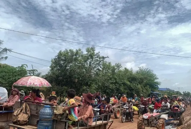 Why Are 80,000 Villagers Fleeing Their Homes Amid Border Clashes with Thailand?