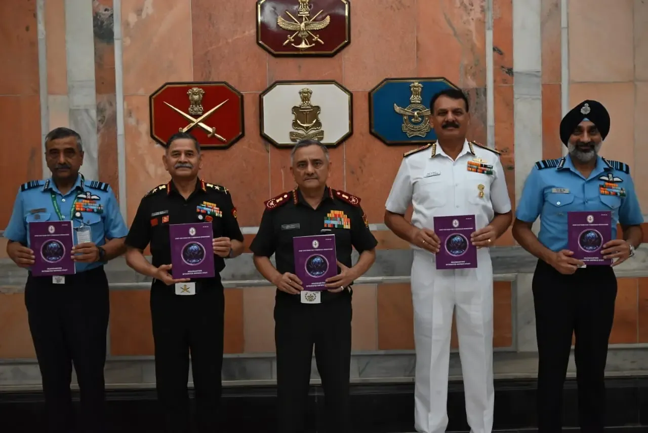 क्या सीडीएस ने साइबरस्पेस और एम्फीबियस ऑपरेशन्स के डीक्लासिफाइड संयुक्त सिद्धांत जारी किए?