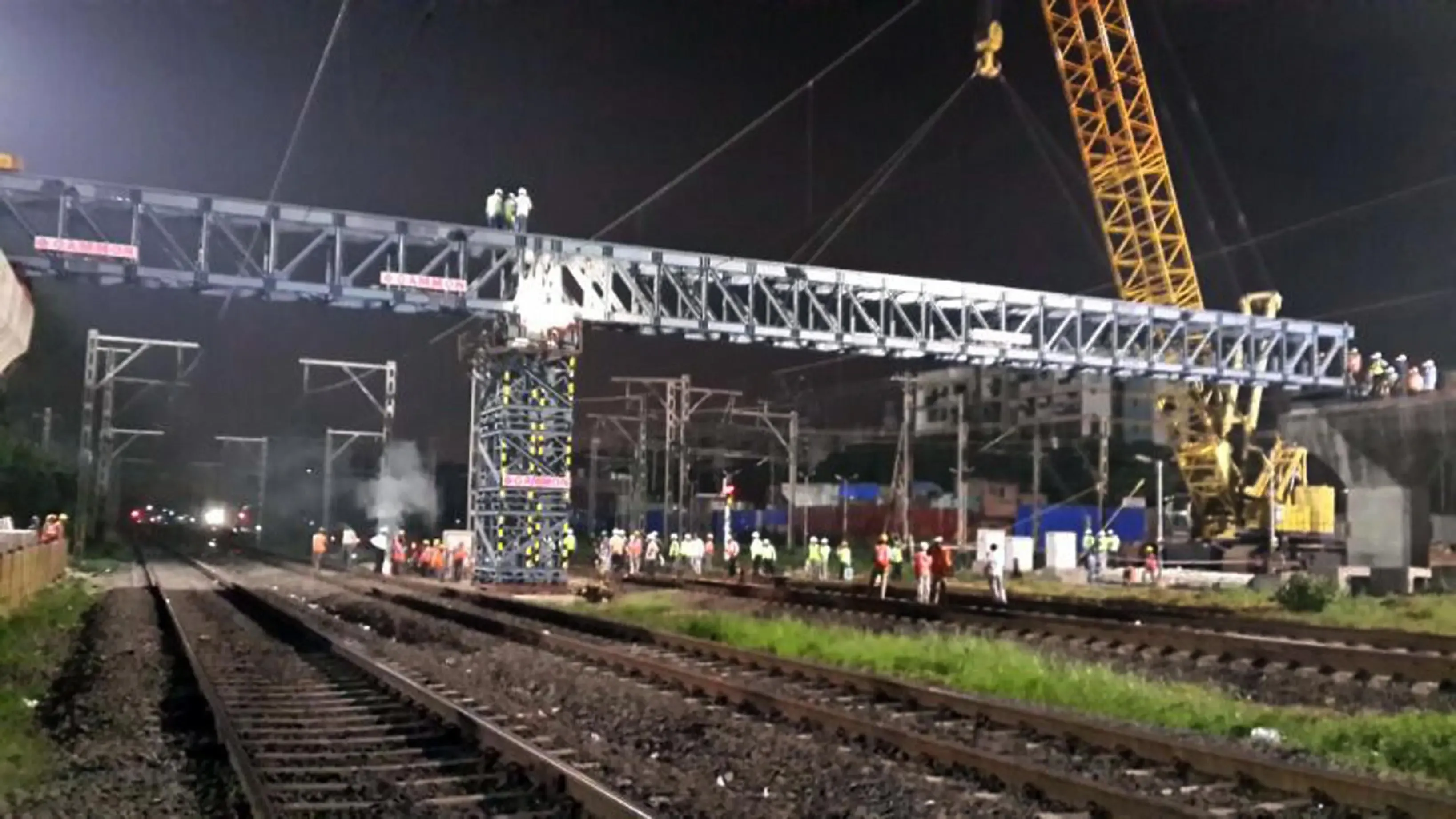 How is the Centre Accelerating Major Infrastructure Projects in Southern States?