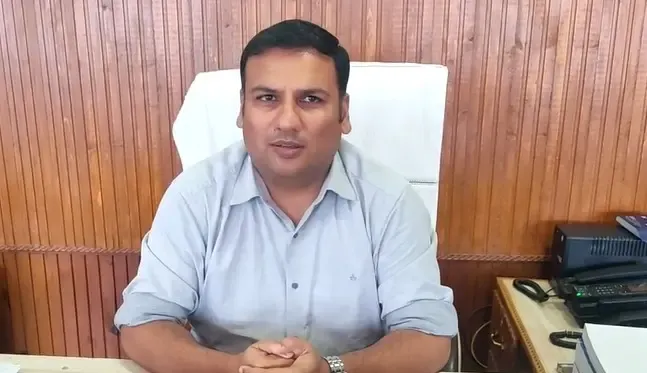 क्या चंबा में खराब मौसम के कारण नदी-नालों से दूर रहना चाहिए? : एसडीएम अंकुर ठाकुर
