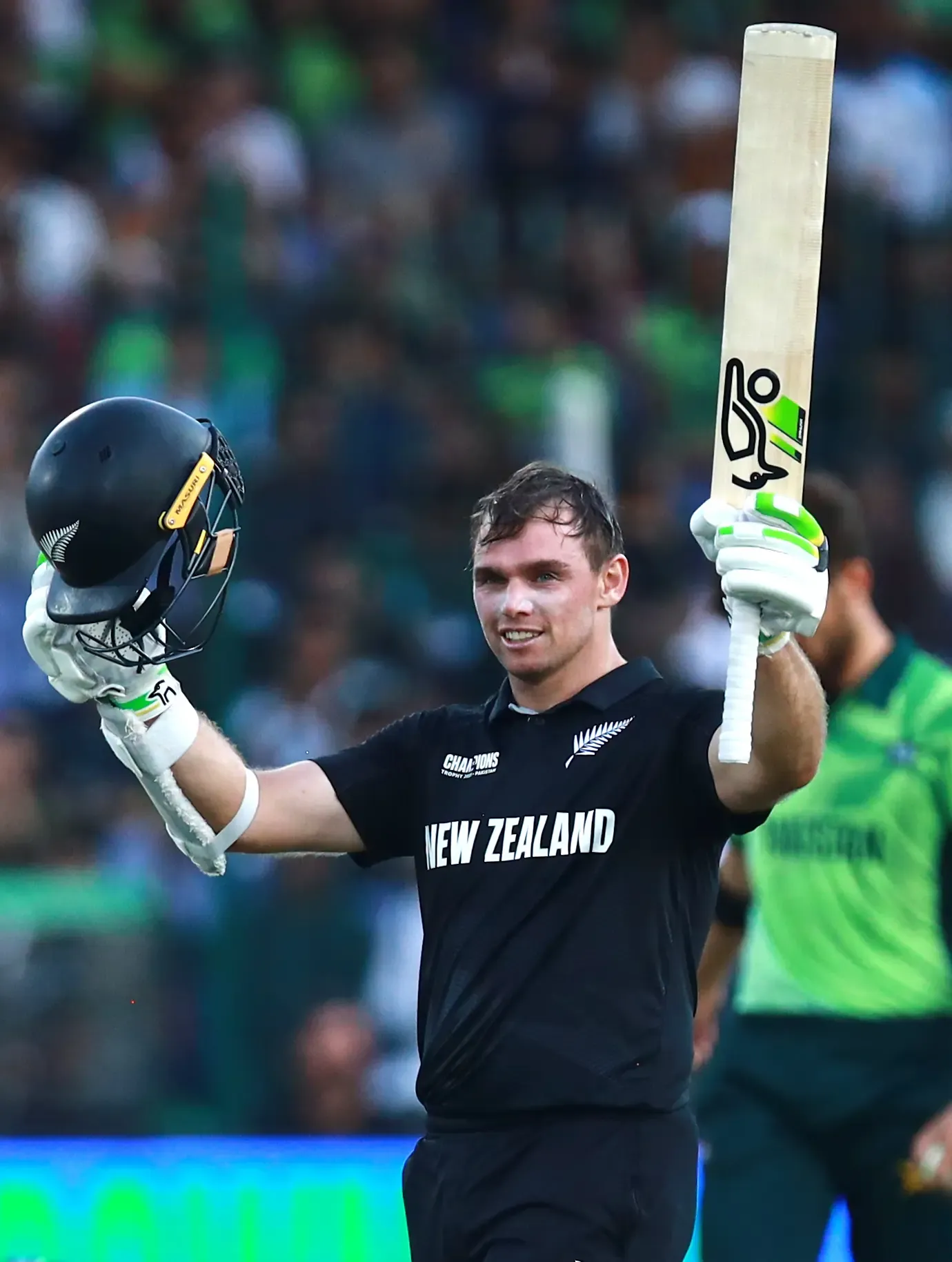 ICC Champions Trophy: Latham and Young's Centuries Lead New Zealand to 320/5 Against Pakistan