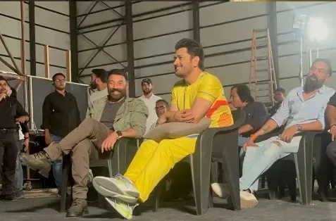 Champions Trophy: MS Dhoni and Sunny Deol Enjoy Epic India-Pak Match in Mumbai