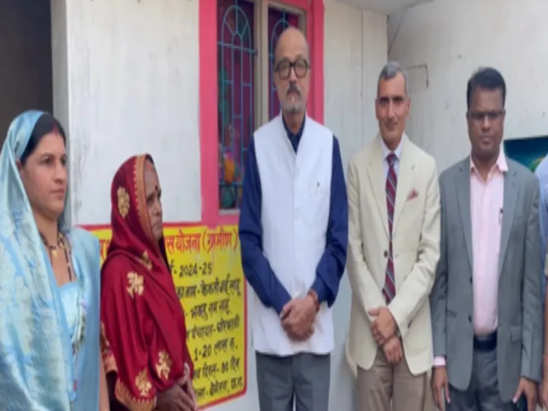 Chhattisgarh Governor Ramen Deka Engages with PM Awas Yojana Beneficiaries in Bemetara