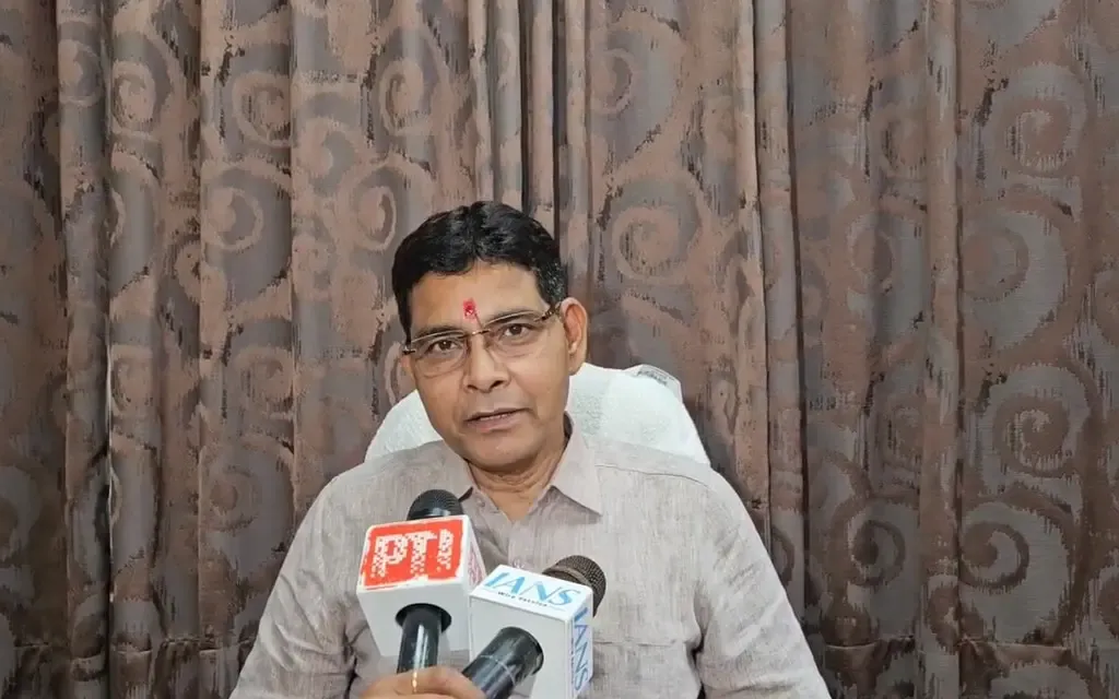 क्या टंकराम वर्मा ने पीएम मोदी की तारीफ की और नई खेल नीति का स्वागत किया?