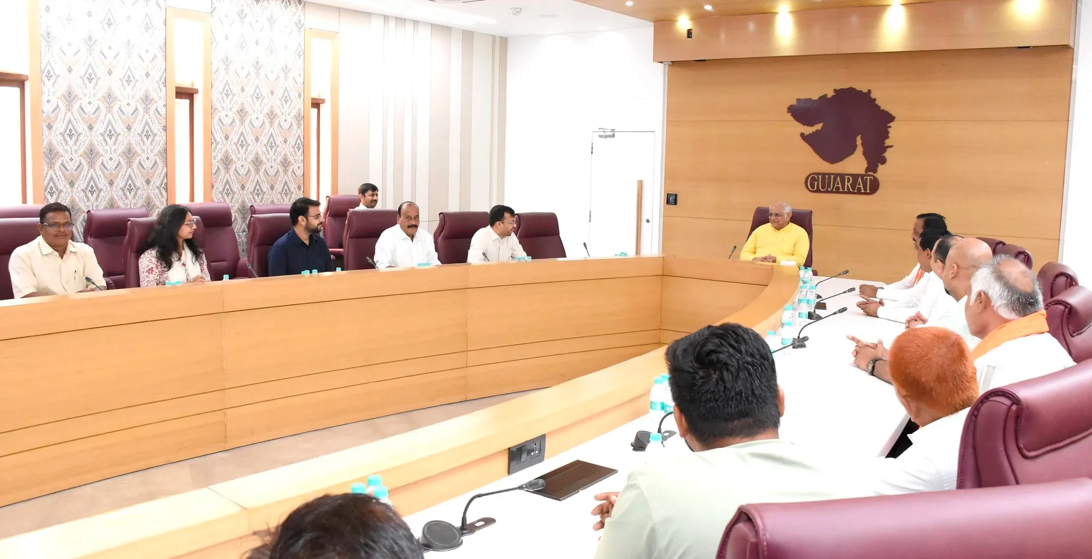 What Insights Did Chhattisgarh Officials Gain from Their Visit to Gujarat?