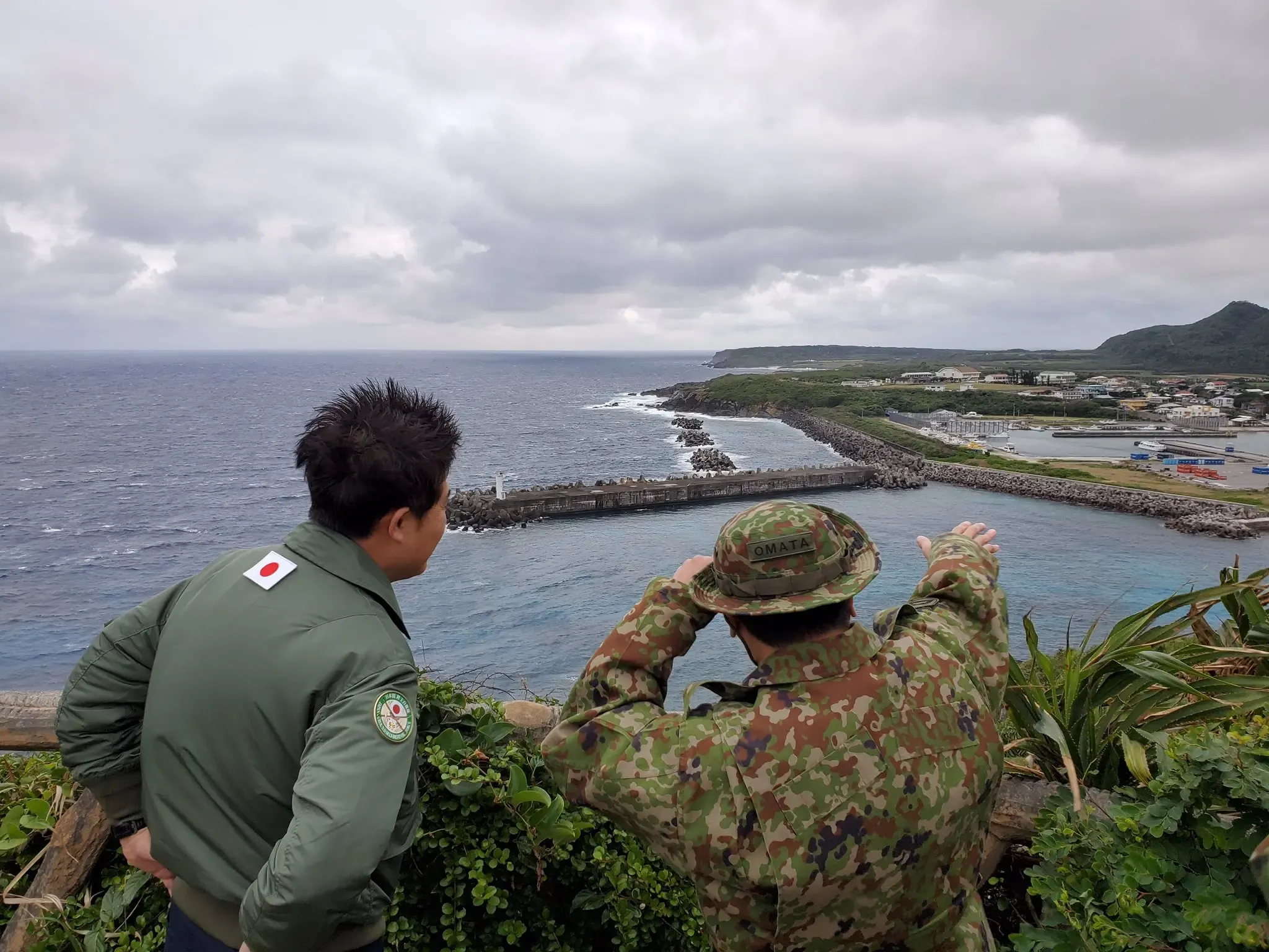 China Withdraws Buoy from Japan's EEZ Near Senkaku Islands: Reports
