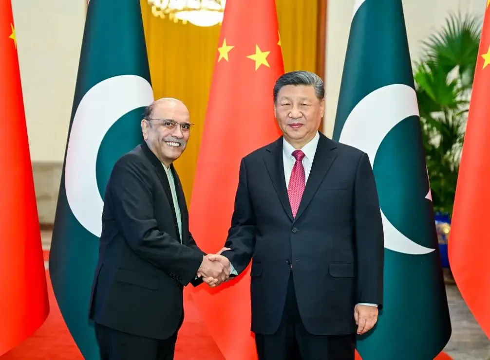 Chinese President Engages with Pakistani Leader in Beijing