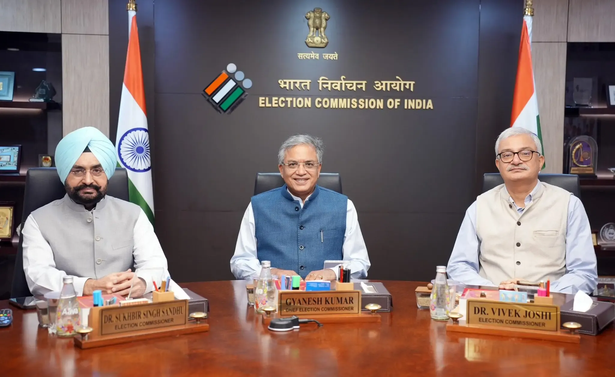 क्या चुनाव आयोग ने जनता दल (सेक्युलर) के प्रतिनिधिमंडल से महत्वपूर्ण मुद्दों पर चर्चा की?