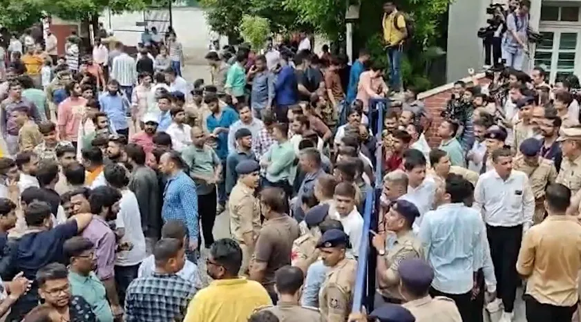 What Happened to the Class 10 Boy Who Died After Knife Attack in Gujarat School?