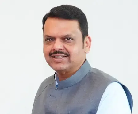 Did CM Fadnavis Call Uddhav Thackeray's Speech 'Rudali'?