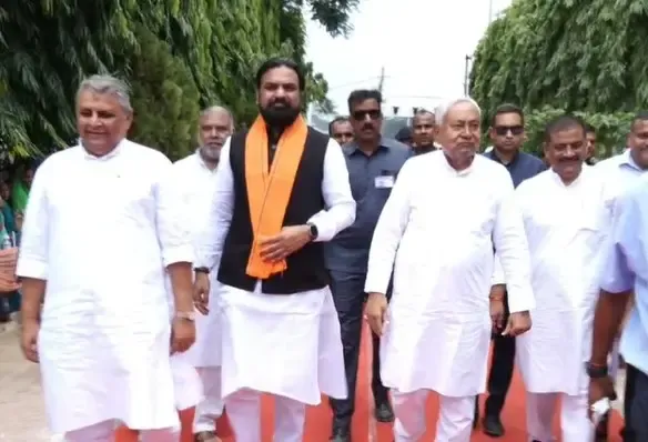 क्या सीएम नीतीश ने पुनौरा धाम में जानकी मंदिर निर्माण की तैयारी का जायजा लिया?